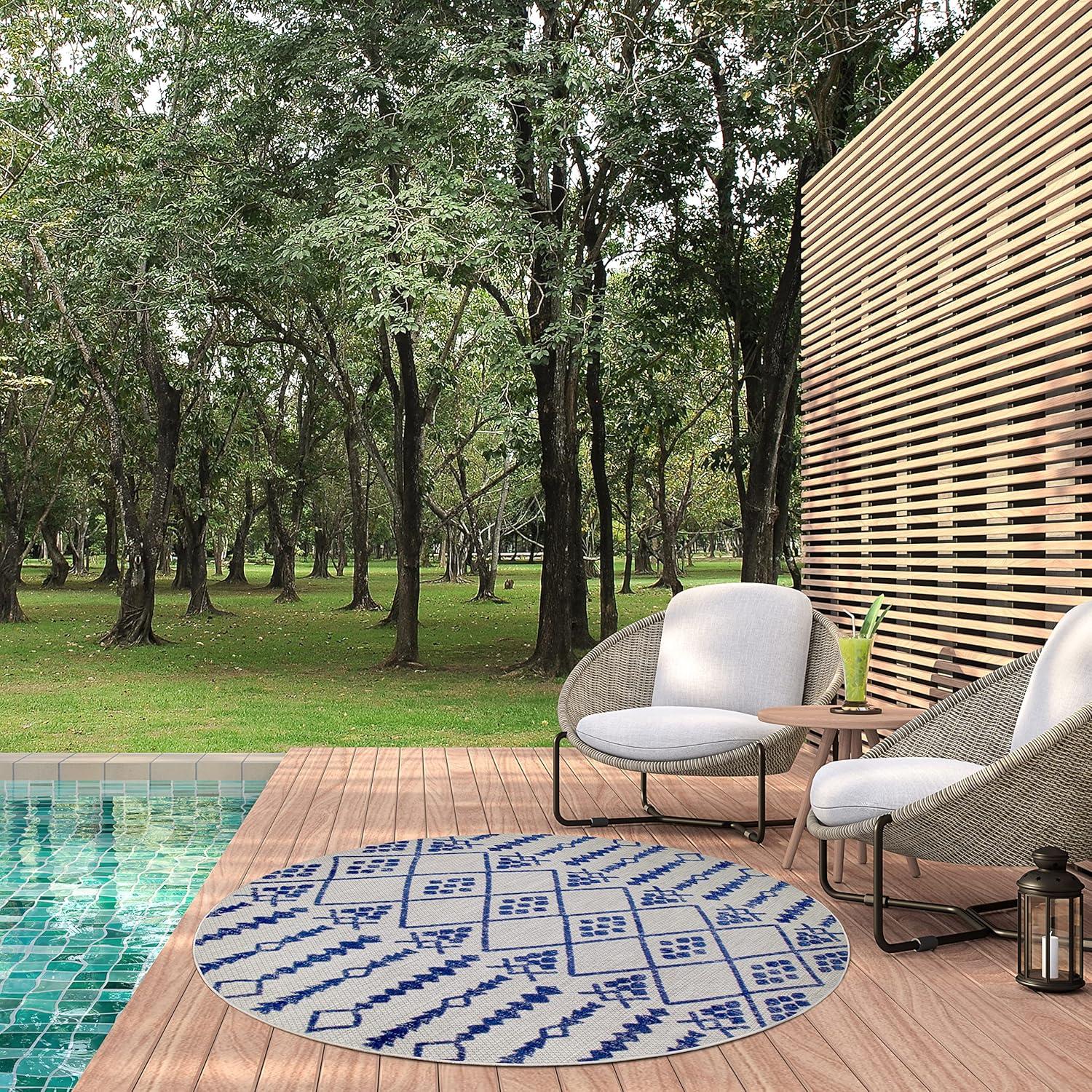 image:imageLeick Home 594978 Cusp Gray with Blue Moroccan Pattern Indoor Outdoor Area Rug Round 53